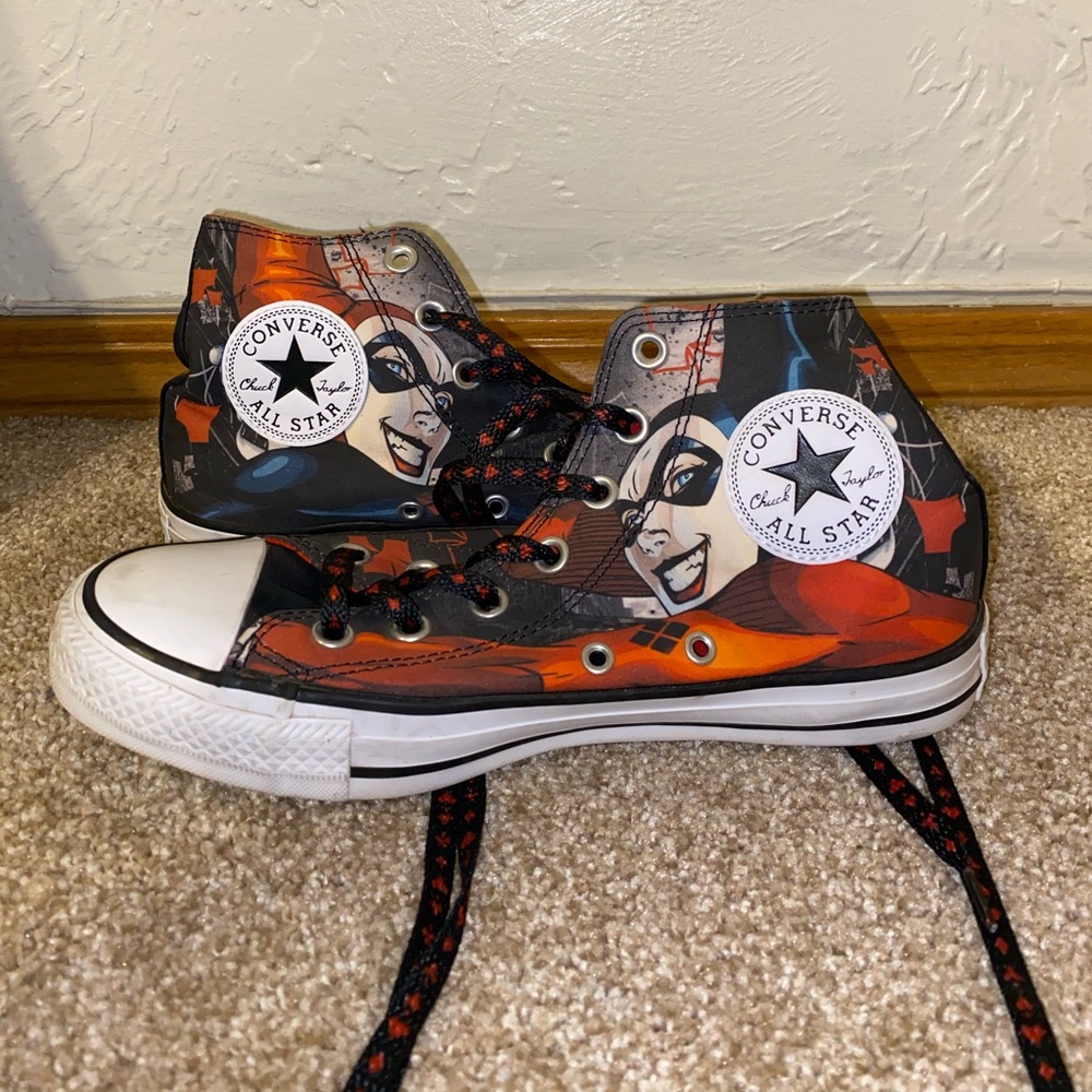Harley Quinn Converse